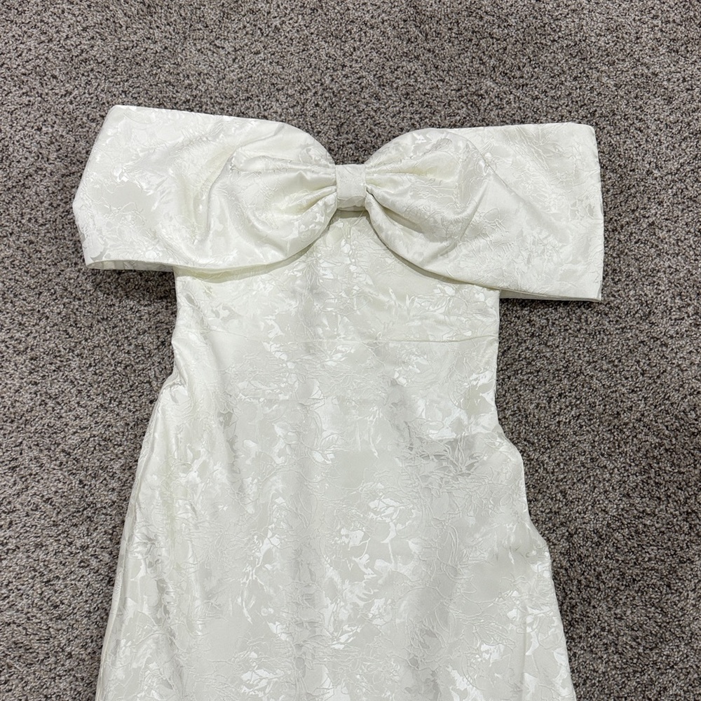Strapless White Off-Shoulder Evening Dress - Picture 6 of 9